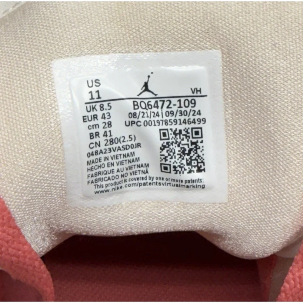 Nike Air Jordan 1 Mid Strawberries And Cream NIB Women's Size 11 / Men 9.5
